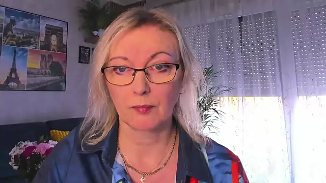 vanessa chat online show from 02/15/26, 02:25