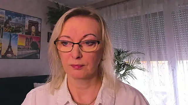 vanessa chat online show from 03/23/26, 02:21