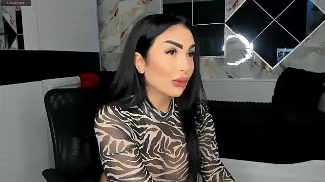 Snapshot of mistress_meryem chatting on 02/25/25, 11:44 mistress meryem online show from 02/25/25, 11:44