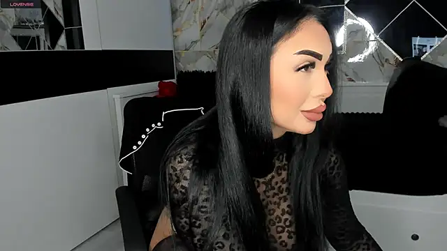 Snapshot of mistress_meryem chatting on 03/11/25, 12:00 mistress meryem online show from 03/11/25, 12:00