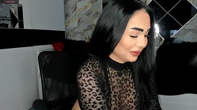 Snapshot of mistress_meryem chatting on 03/17/25, 11:32 mistress meryem online show from 03/17/25, 11:32