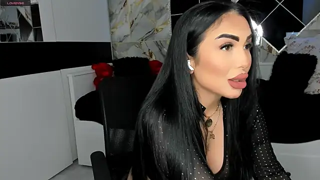Snapshot of mistress_meryem chatting on 03/21/25, 02:39 mistress meryem online show from 03/21/25, 02:39