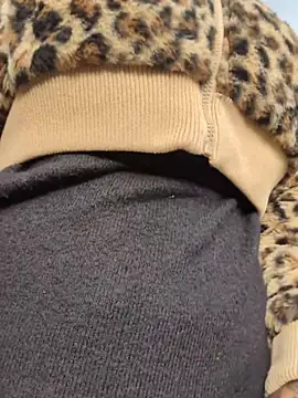 DarkDea online show from 12/04/25, 01:53