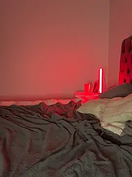 EllaMae online show from 04/10/26, 10:14