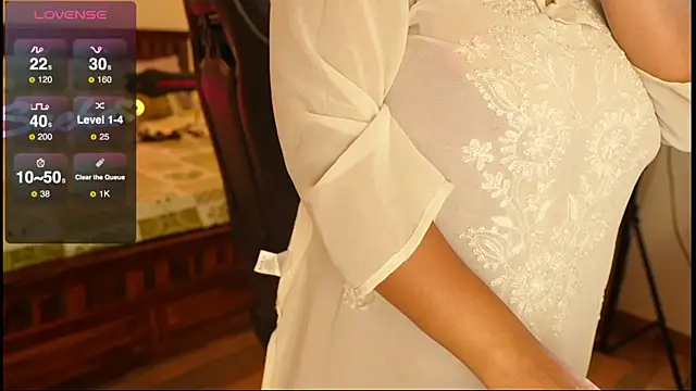 Snapshot of sneha_hussy chatting on 11/22/25, 10:09 sneha hussy online show from 11/22/25, 10:09