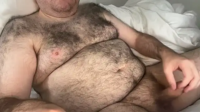 elagobear online show from 06/19/26, 06:40