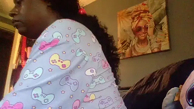 Snapshot of msdeedee chatting on 09/20/25, 12:28 msdeedee online show from 09/20/25, 12:28