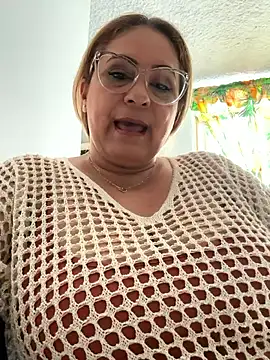 Snapshot of x_elena_x chatting on 12/25/24, 07:13 x elena x online show from 12/25/24, 07:13