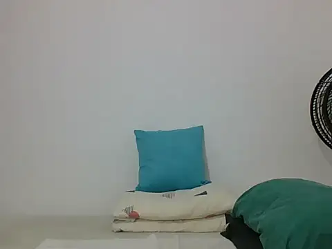 Snapshot of TRIISTAN_KING10 chatting on 12/12/24, 01:28 TRIISTAN KING10 online show from 12/12/24, 01:28