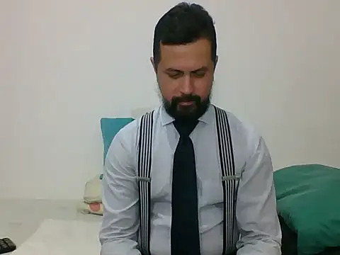 Snapshot of TRIISTAN_KING10 chatting on 01/24/25, 08:43 TRIISTAN KING10 online show from 01/24/25, 08:43