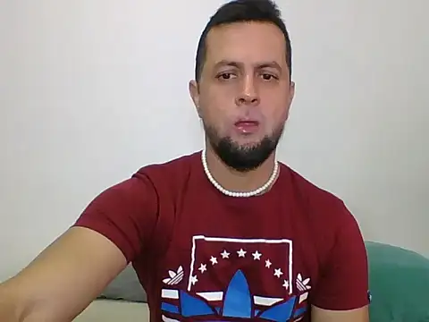 TRIISTAN KING10 online show from 07/23/26, 03:43