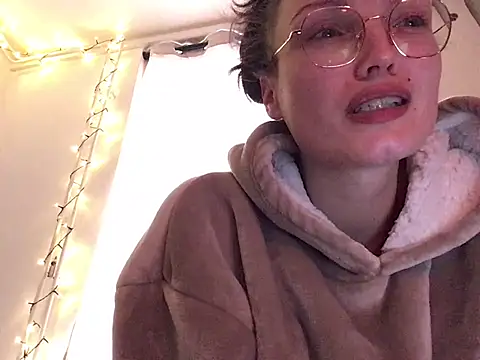 denisestar10 online show from 02/05/25, 03:20