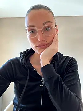 denisestar10 online show from 09/24/25, 12:52