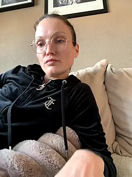 denisestar10 online show from 10/30/25, 12:06