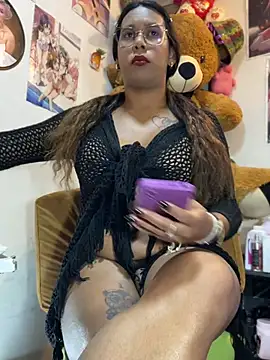 Snapshot of GoddessAlix chatting on 06/25/26, 04:33 GoddessAlix online show from 06/25/26, 04:33