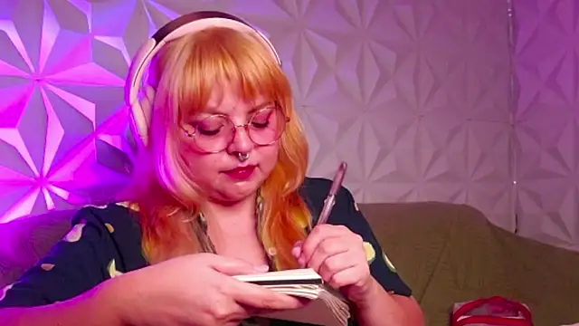 Satyn doll online show from 09/21/25, 10:33