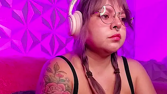 Satyn doll online show from 10/26/25, 10:15