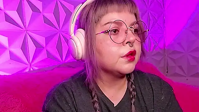 Satyn doll online show from 11/02/25, 10:12