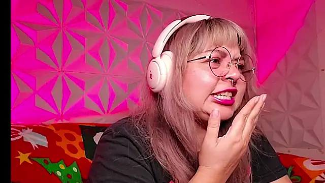 Satyn doll online show from 12/16/25, 11:32