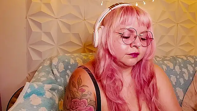 Satyn doll online show from 06/03/26, 12:46