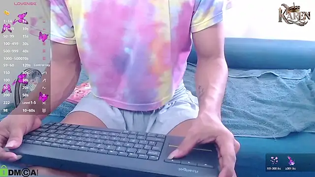 karen sofia  online show from 11/17/25, 07:52