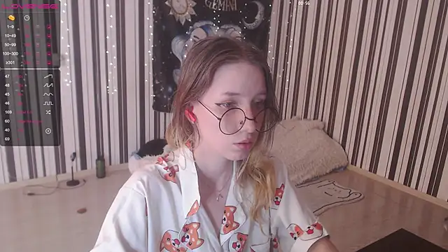  Hanna Moon  online show from 09/11/25, 10:15