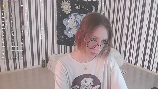  Hanna Moon  online show from 09/13/25, 11:21