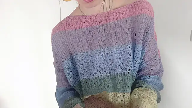  Hanna Moon  online show from 04/24/26, 08:28