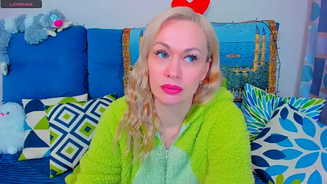 EllenMoore online show from 12/21/24, 02:41