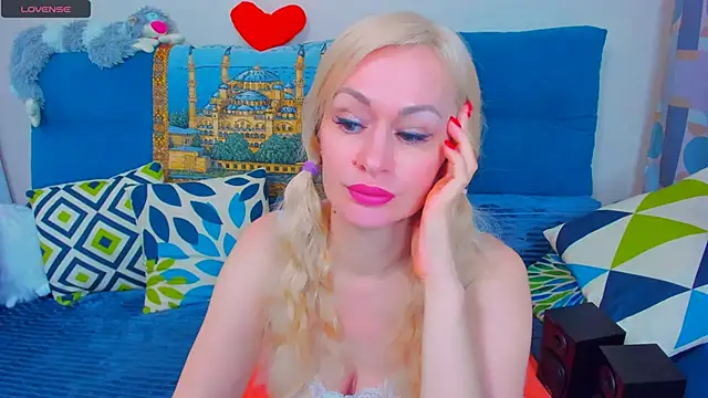 EllenMoore online show from 02/07/25, 03:55