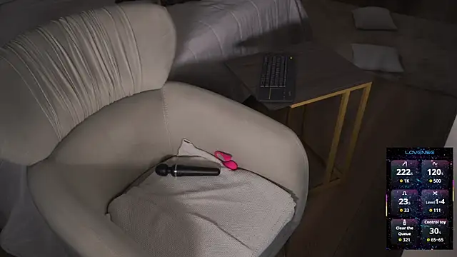 eseniyavl online show from 01/06/26, 04:27