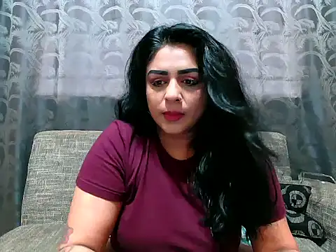 indianishkq7 online show from 12/17/24, 11:39