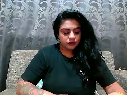 indianishkq7 online show from 02/02/25, 02:13