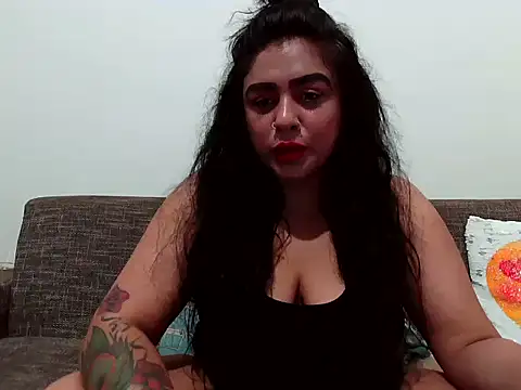 indianishkq7 online show from 10/14/25, 04:08