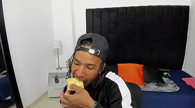 anhtony wayans online show from 12/15/24, 08:58