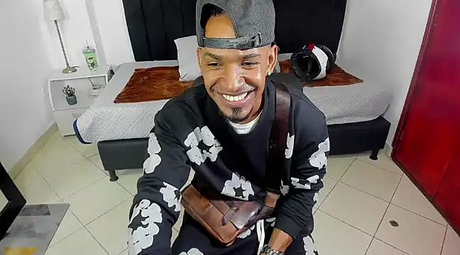 anhtony wayans online show from 01/11/25, 07:05