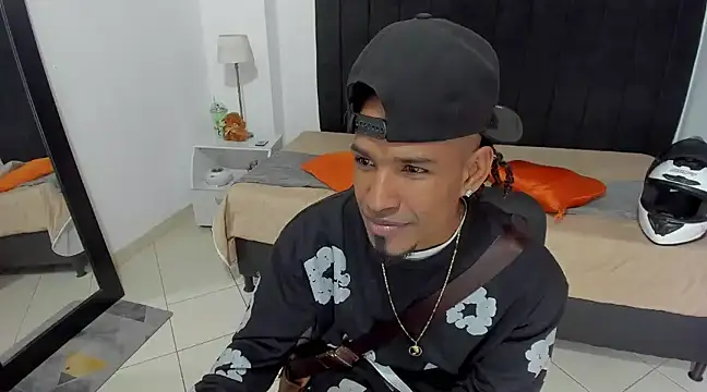 anhtony wayans online show from 03/20/25, 11:56