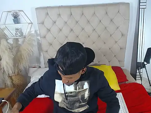 anhtony wayans online show from 09/11/25, 12:22