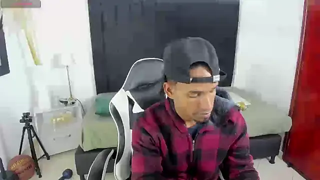 anhtony wayans online show from 12/03/25, 12:29