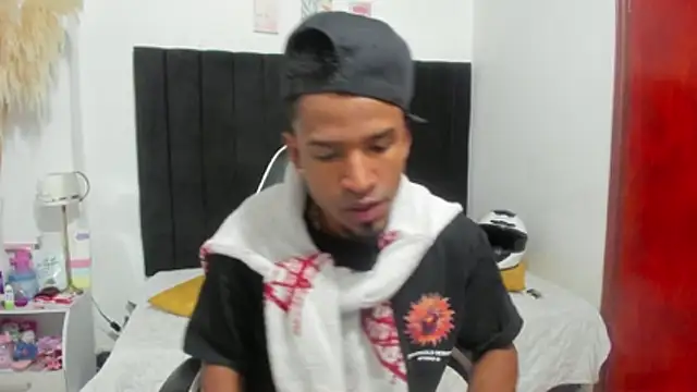 anhtony wayans online show from 04/21/26, 12:12