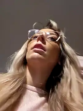 LilyOrion online show from 01/14/25, 07:00