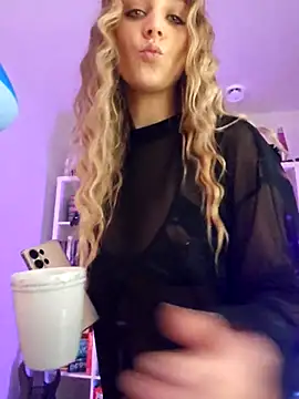 LilyOrion online show from 11/24/25, 07:24