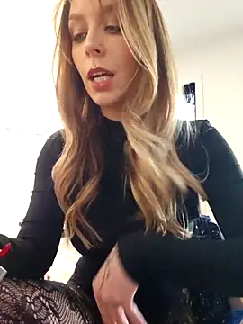 Snapshot of LilyOrion chatting on 02/12/26, 06:25 LilyOrion online show from 02/12/26, 06:25