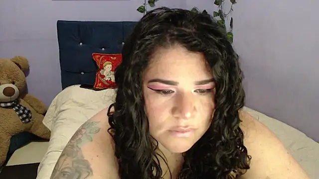 ANGELIQUE KLANE online show from 12/20/24, 01:25