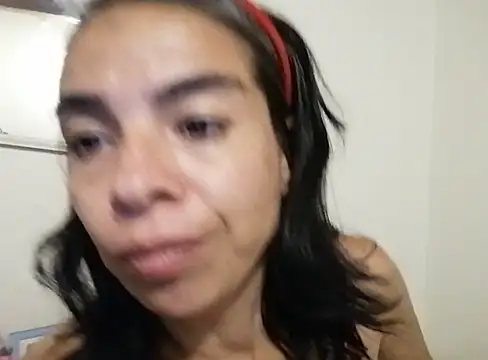 Snapshot of mari657 chatting on 12/05/24, 05:04 mari657 online show from 12/05/24, 05:04