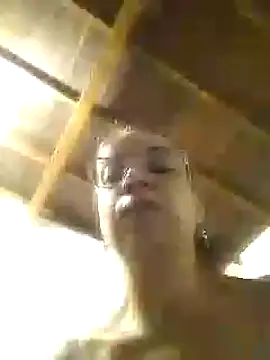 Snapshot of mari657 chatting on 02/24/25, 04:05 mari657 online show from 02/24/25, 04:05