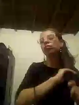 Snapshot of mari657 chatting on 02/27/25, 12:43 mari657 online show from 02/27/25, 12:43