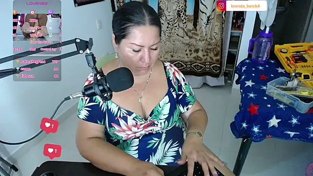 Brenda Berck  online show from 03/13/25, 01:32