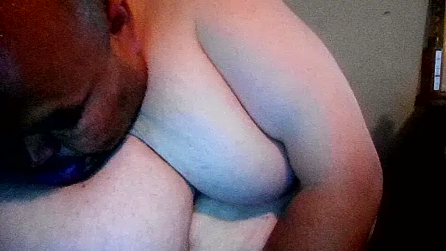 Snapshot of Pantychubs69 chatting on 04/10/26, 10:58 Pantychubs69 online show from 04/10/26, 10:58