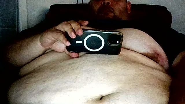 Snapshot of Pantychubs69 chatting on 05/06/26, 10:04 Pantychubs69 online show from 05/06/26, 10:04